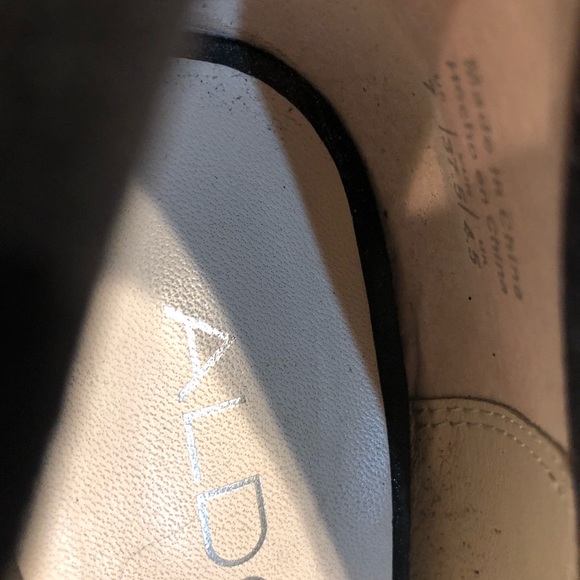 Women’s shoes heels - Picture 2 of 3